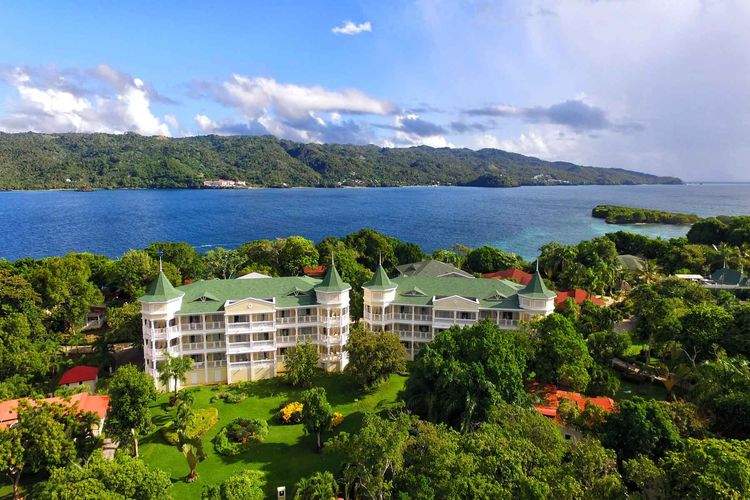 Dominika, Luxury Bahia Principe Cayo Levantado*****